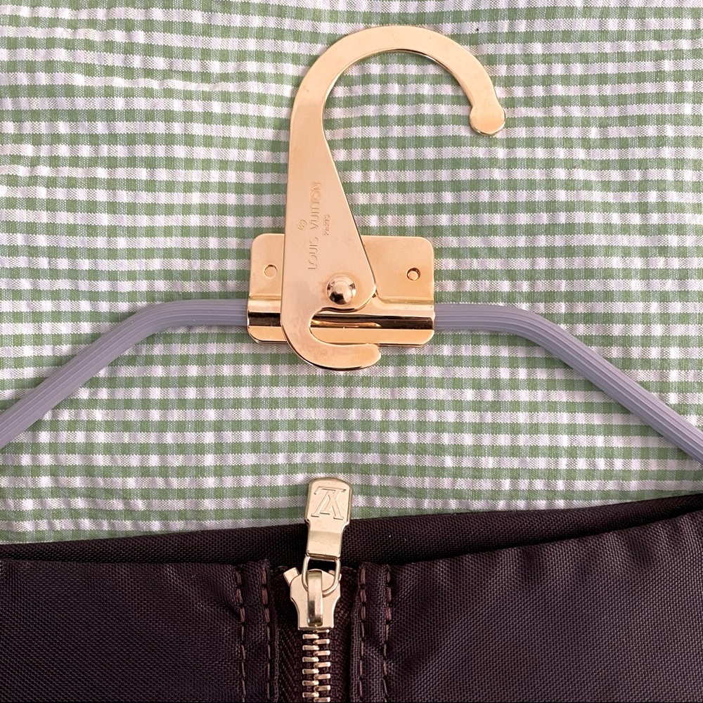 Authentic Louis Vuitton Nylon Travel Garment Bag (Unisex) - Picture 7 of 15